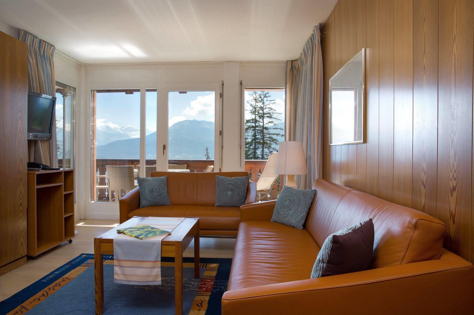 Aparthotel Helvetia Crans-Montana Exterior photo