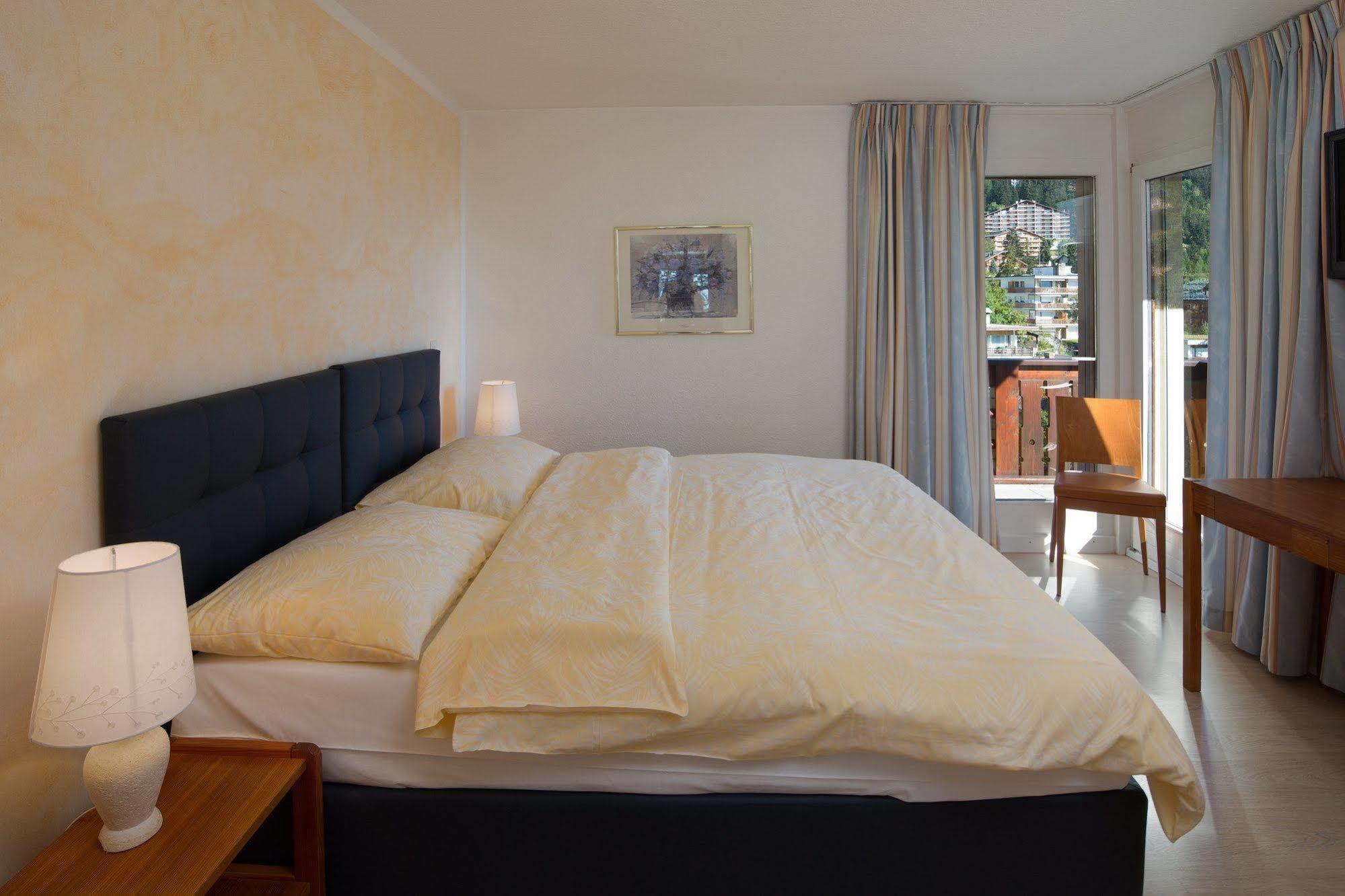 Aparthotel Helvetia Crans-Montana Exterior photo